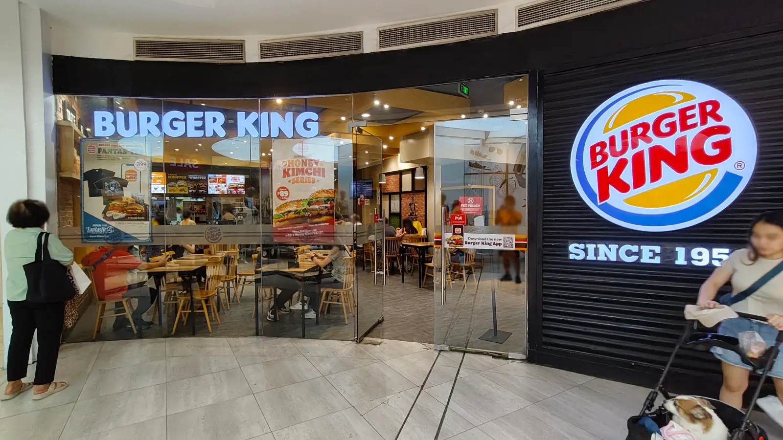 BURGER KING in TriNoma
